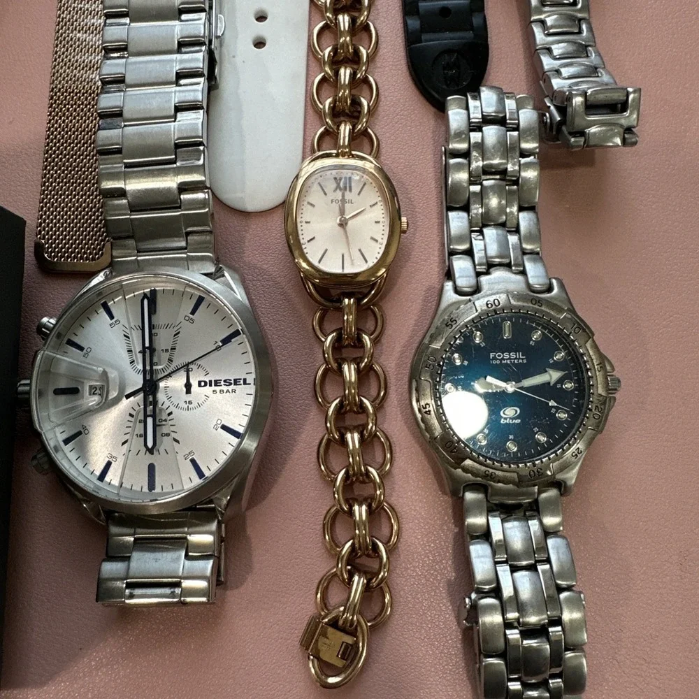 Lot Of 9 Assorted Watches Various Brands Mens Womens As-Is See Pictures